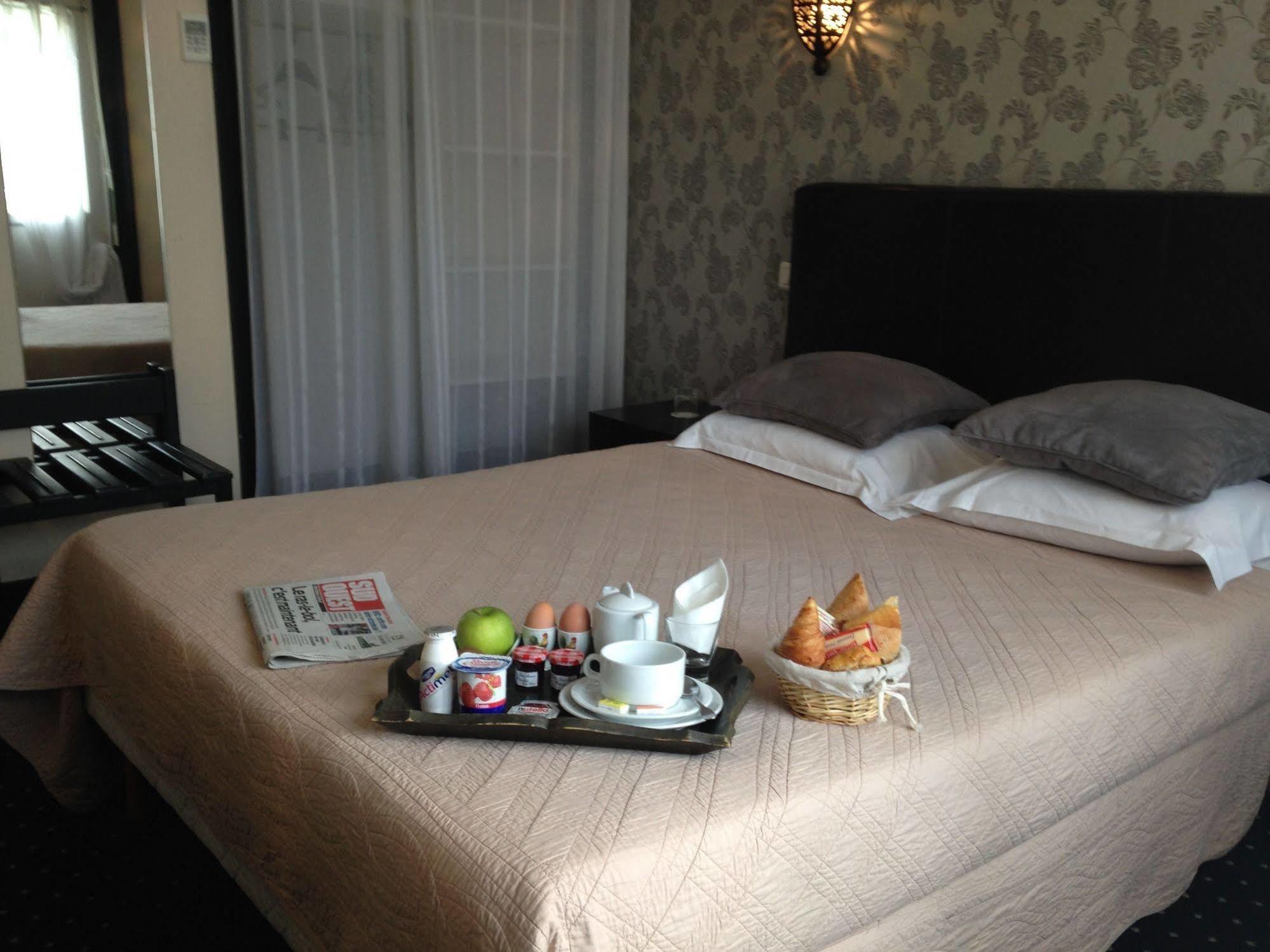 Hotel De France Бержерак Екстериор снимка