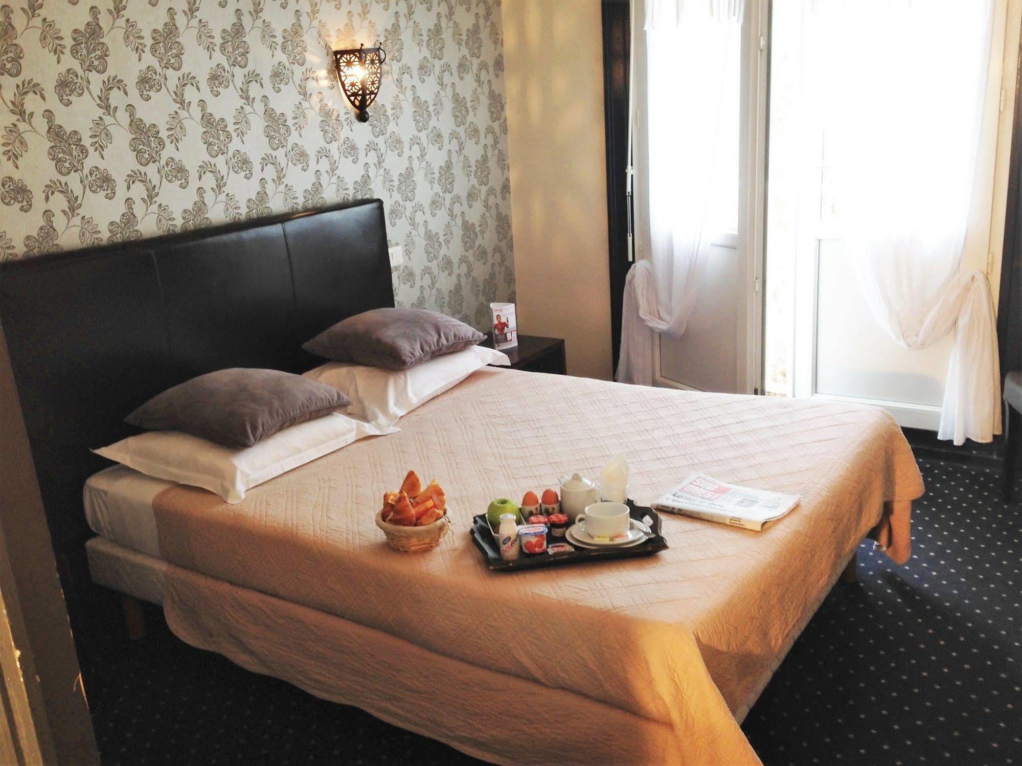 Hotel De France Бержерак Екстериор снимка